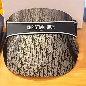 COPY - Dior Club V1U Logo Mirrored